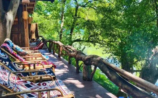 Wunian Ruyuan (Guilin Station Elephant Hill Scenic Area)