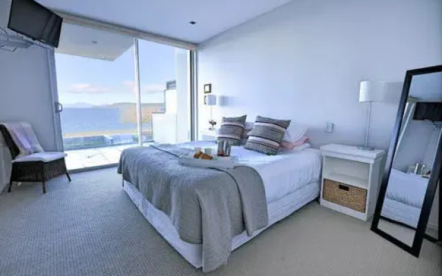 One Ten Apartment 3