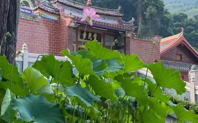 Jixiang Tiankeshe Hotel