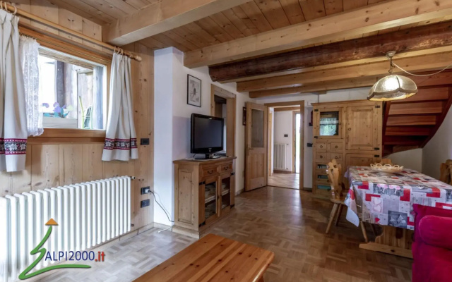 Faber, Three Room Apartment. -360 Faber