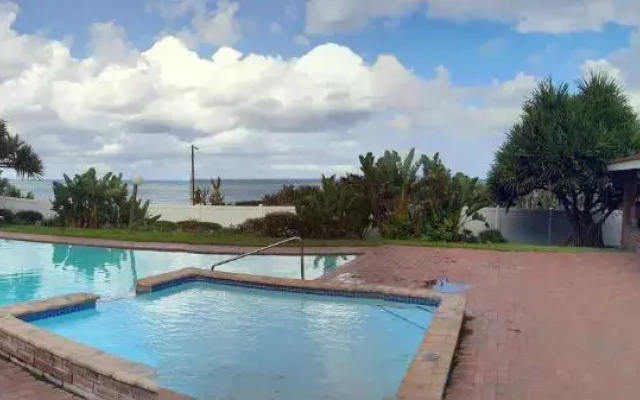Laguna La Crete Beach Apartment 206