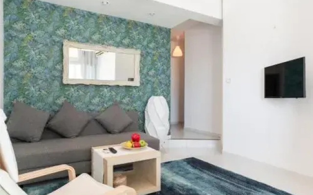 Sea View Apartment
