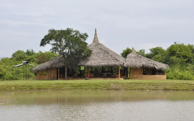 Cadjan Earth eco lodge