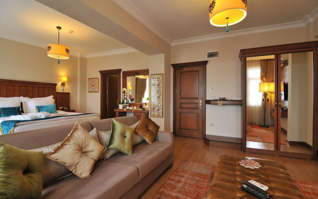 Best Point Hotel & Suites