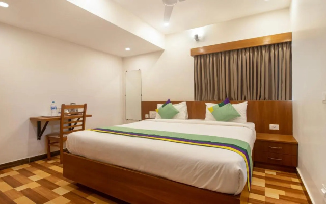 Treebo Elite Plaza, 700 Mtrs From Madikeri Fort