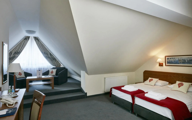Hotel Logos
