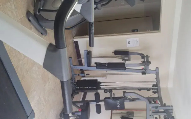 Woodridge Inn and Suites