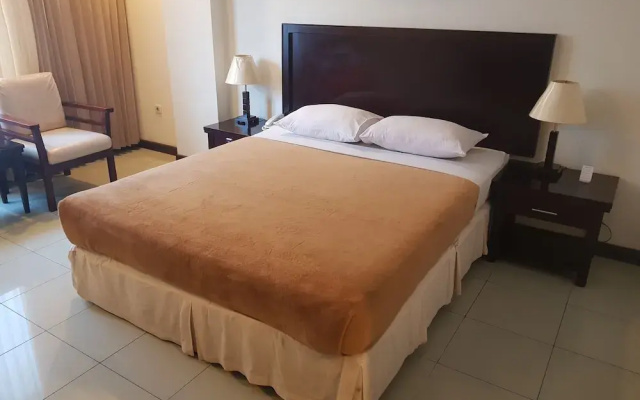 Grand Wisata