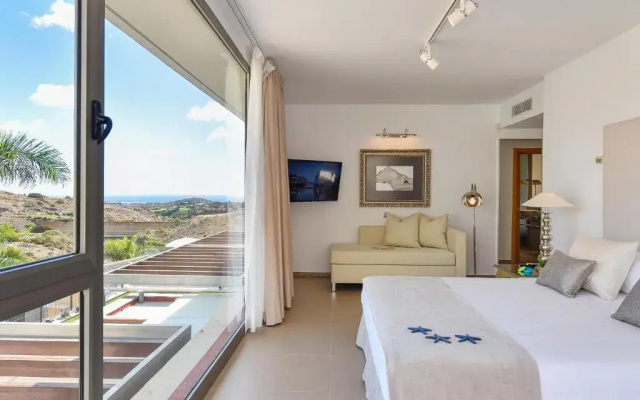 Villa Los Dragos 4 Salobre by VillaGranCanaria