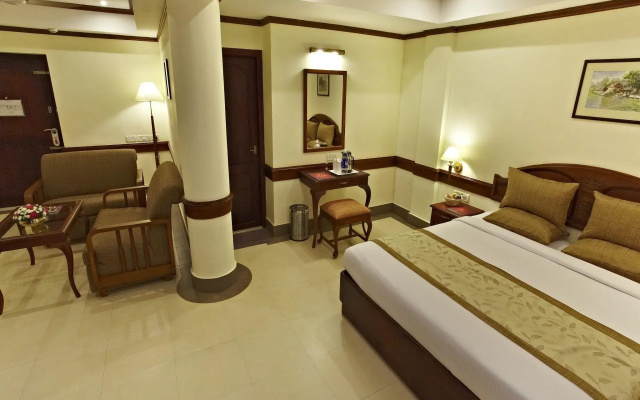 Hotel Aroor Residency