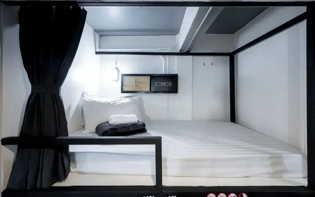 Vibes Hostel Bangkok