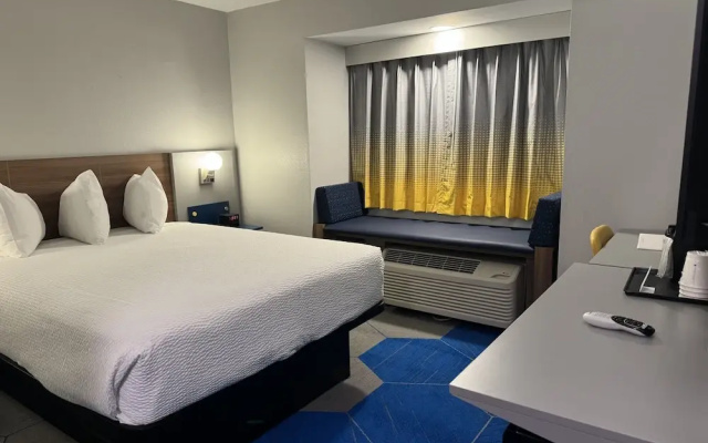 Microtel Inn & Suites by Wyndham Independence