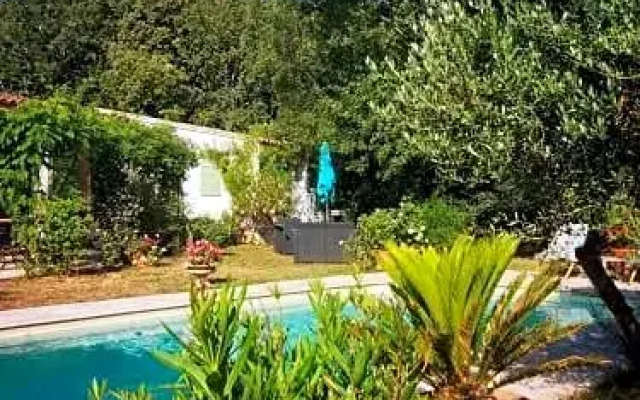 Les Chênes