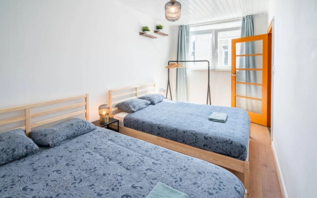 Large Antwerp City Center Apartments2bbkwi-fi