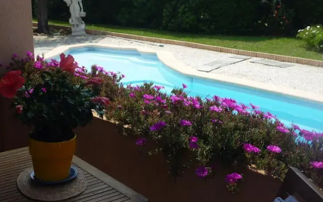 Les Roselières