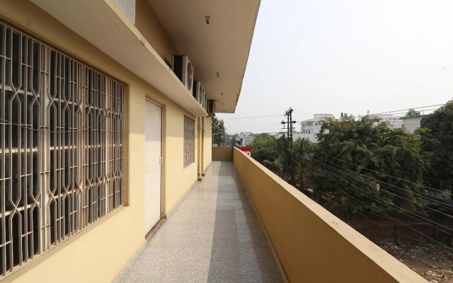 Hotel Hkj Sanskriti By OYO Rooms