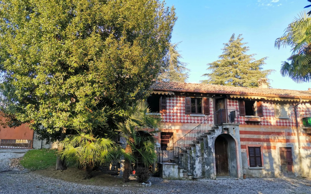 Erba CO - Antiche Scuderie DI Villa LA Clerici