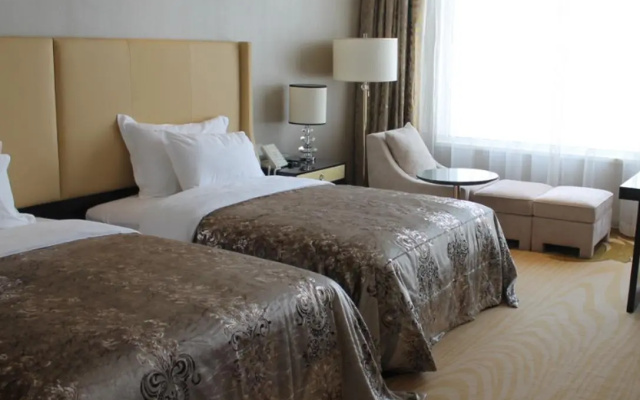 Landbridge Jinjiang Hotel