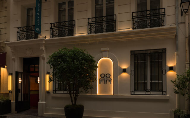 Отель Hôtel Adèle & Jules вид на фасад