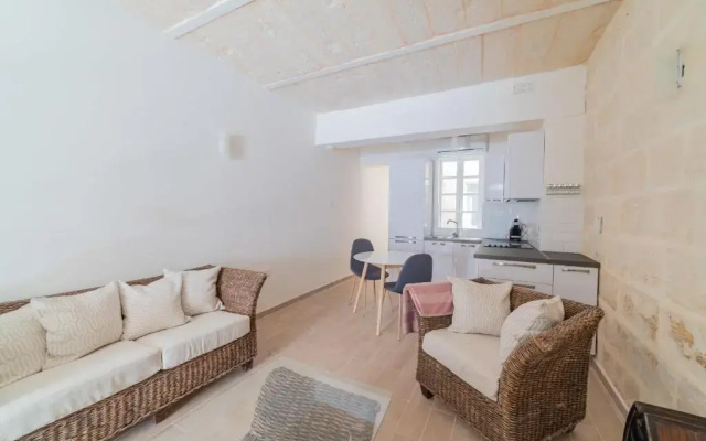 Central Valletta Townhouse