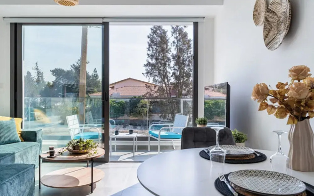 Azoria - Stylish 1-BR Apartment in Kiti