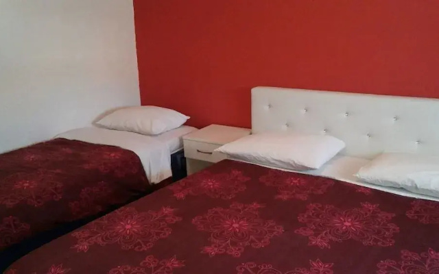 Apartments Mira