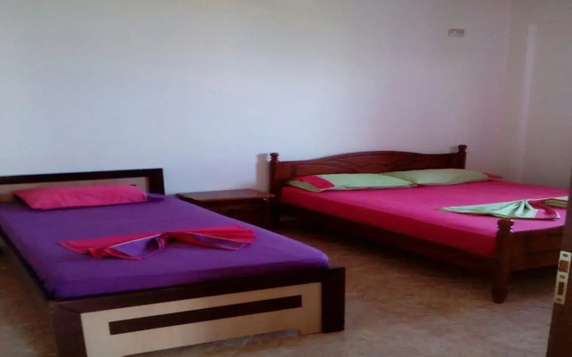Hotel Droni
