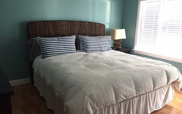 Pelican Watch - 6 Br Home
