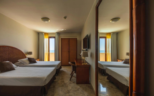 Hotel Ara Solis