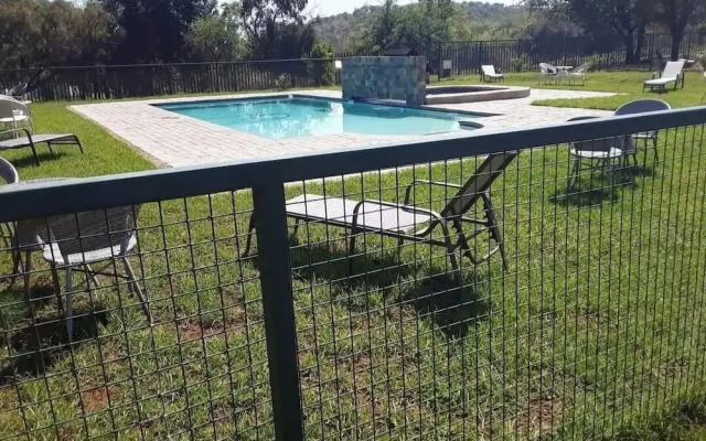 Nikita Motel