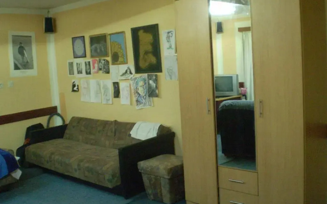 Apartments For Friends