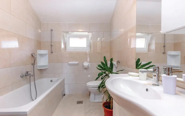 Stunning Home in Dramalj With Wifi and 1 Bedrooms