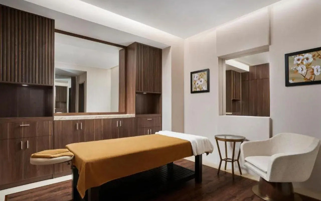 Four Points by Sheraton Lang Son