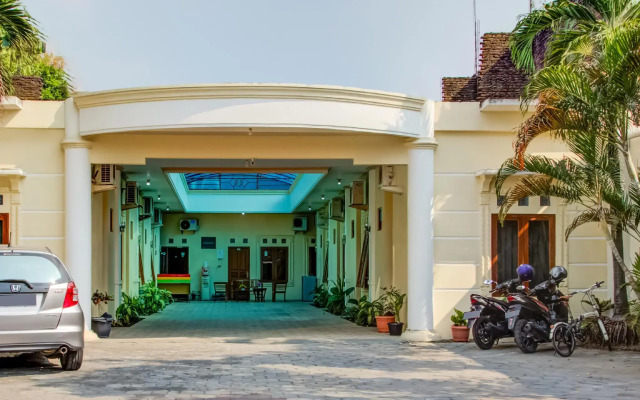 OYO 3831 Pelangi Residence Syariah