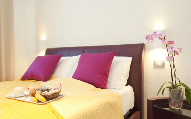 Xenia Hotel