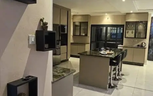 Villa De Luna in Avondale, Lomagundi Road