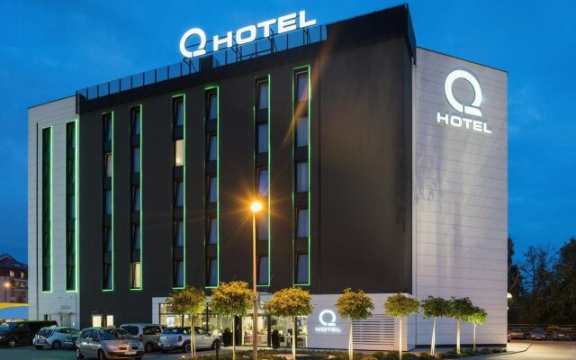 Q Hotel Kraków вид на фасад