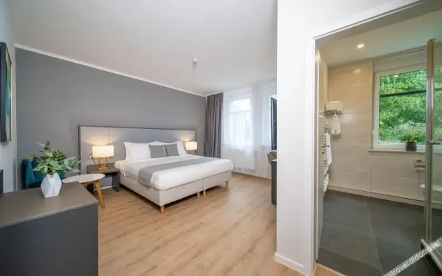 Emily Hotel