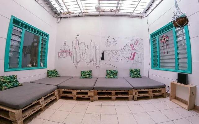 Medallo Social Hostal OPEN!
