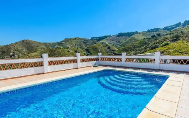 Casa Herrero El Borge by Ruralidays