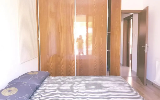 Med View Bungalows