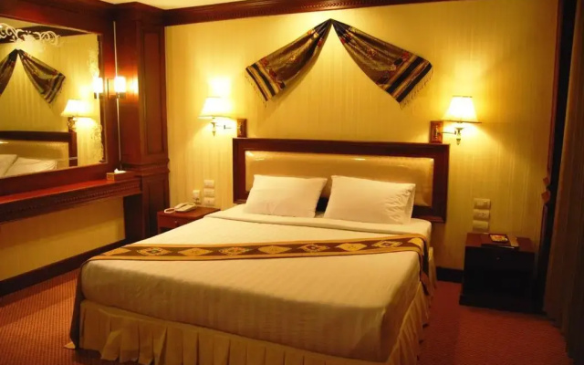 Leuxay Hotel