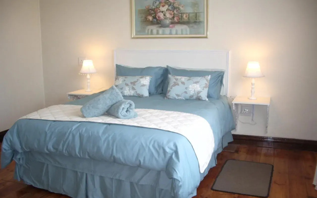 Dee's BnB