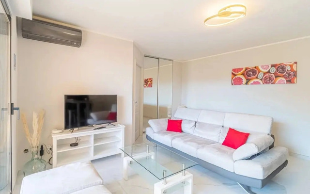Beautiful Apartment With Pool Near Monaco