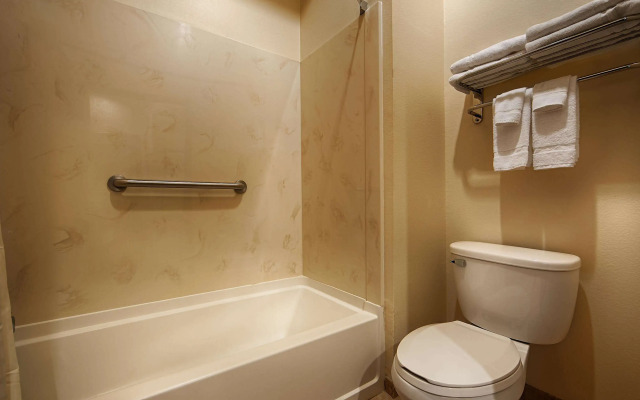 Best Western Lockhart Hotel & Suites