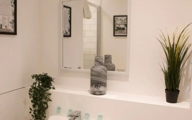 The Sailing Club - 6 Bedroom Hot Tub Town Centre