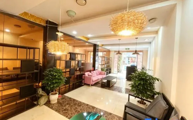 Ruili Nanyang Express Homestay