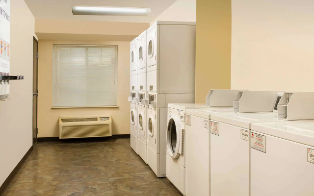 WoodSpring Suites Lincoln Northeast I-80