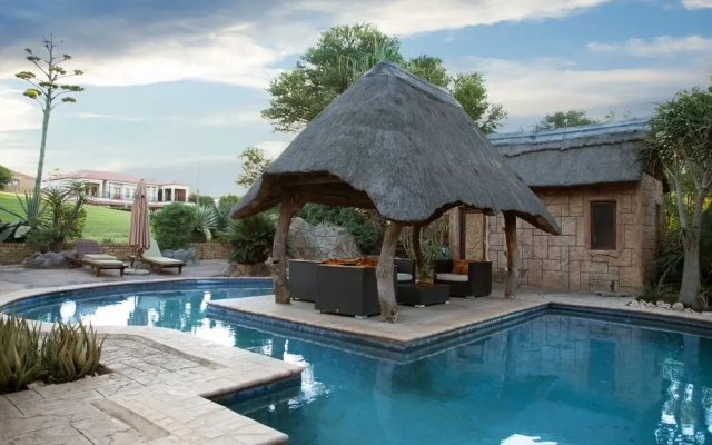 Wings and Water Guest Villa - Adults Only