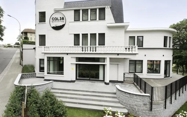 Upscale Mansion In Kluisbergen With Sauna And Terrace